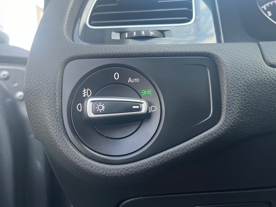 VW Golf VII 1,5 TSi 130 Comfortline Variant 5d