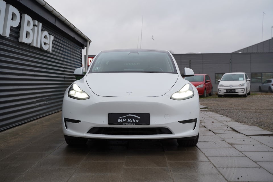 Tesla Model Y Long Range AWD 5d