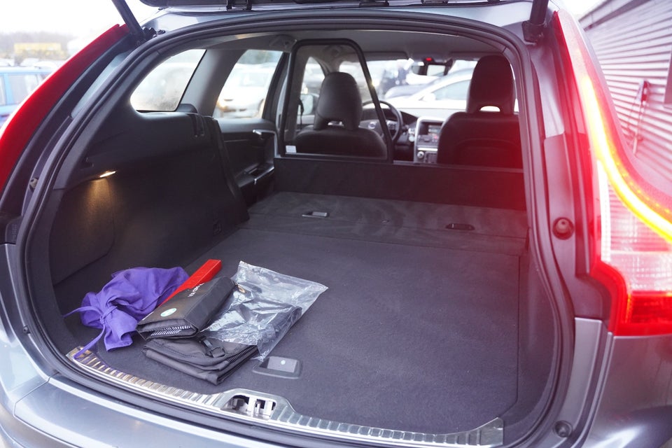 Volvo XC60 2,0 T5 245 Summum aut. Van 5d