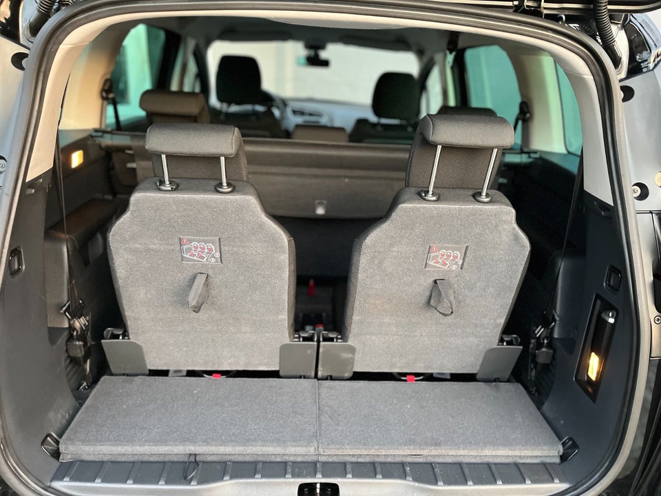 Peugeot 5008 1,6 HDi 112 Premium ESG 5d