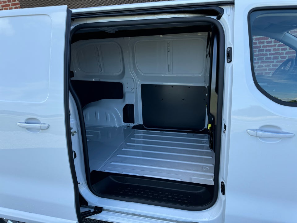 Peugeot Expert 2,0 BlueHDi 144 L2 Premium Van