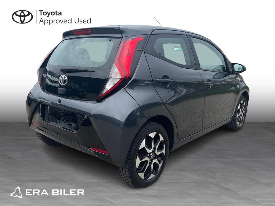 Toyota Aygo 1,0 VVT-i x-plore 5d