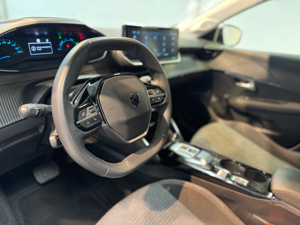 Peugeot e-208 50 Style 5d