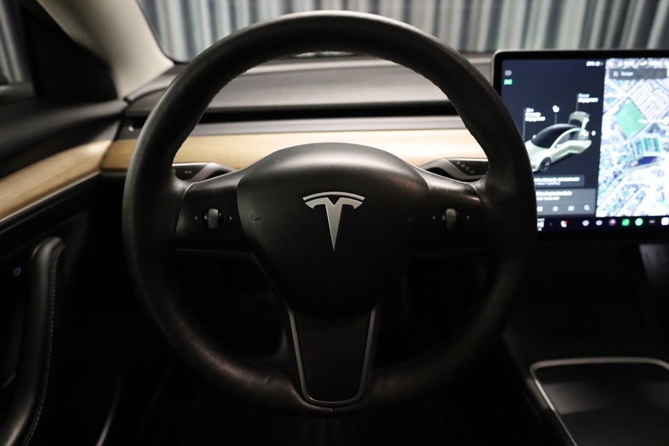 Tesla Model 3 Long Range AWD 4d