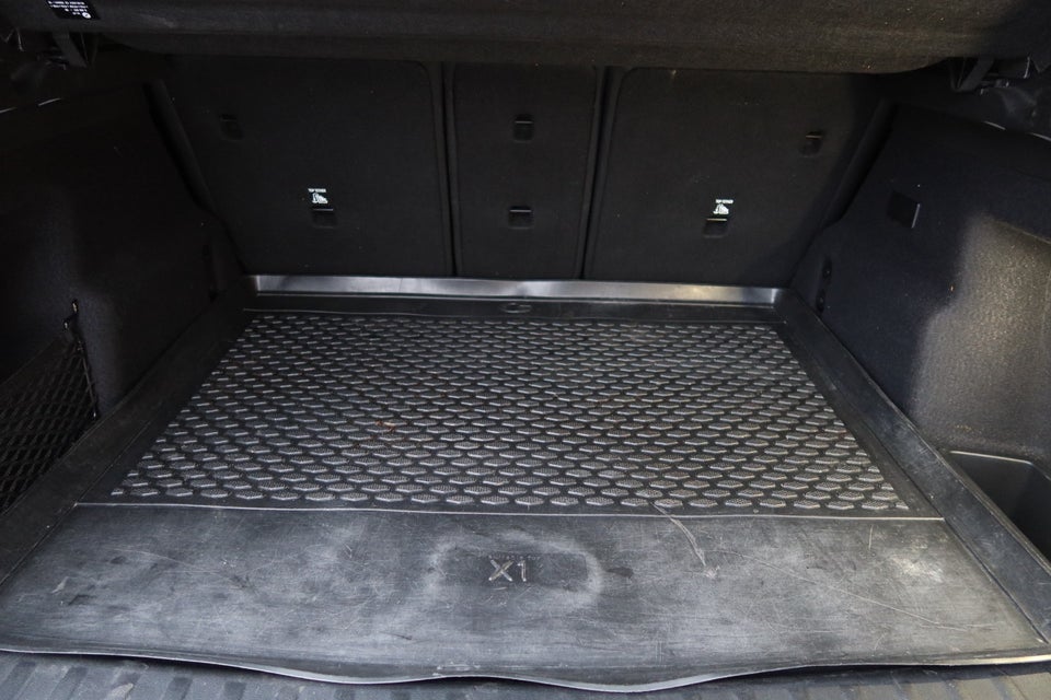 BMW iX1 eDrive20 X-Line 5d