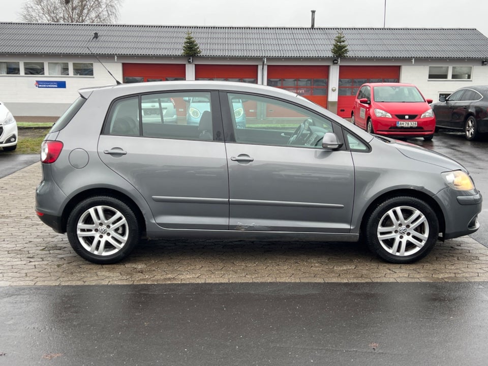 VW Golf Plus 1,6 Trendline DSG 5d