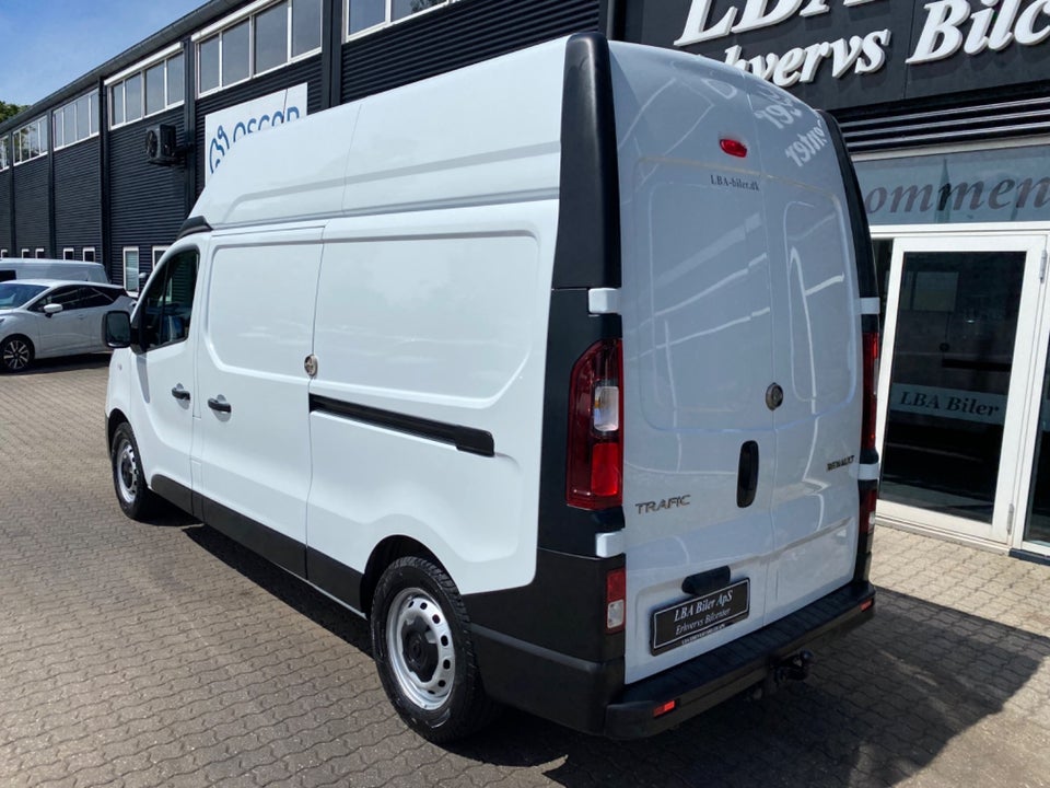 Renault Trafic T29 2,0 dCi 145 L2H2