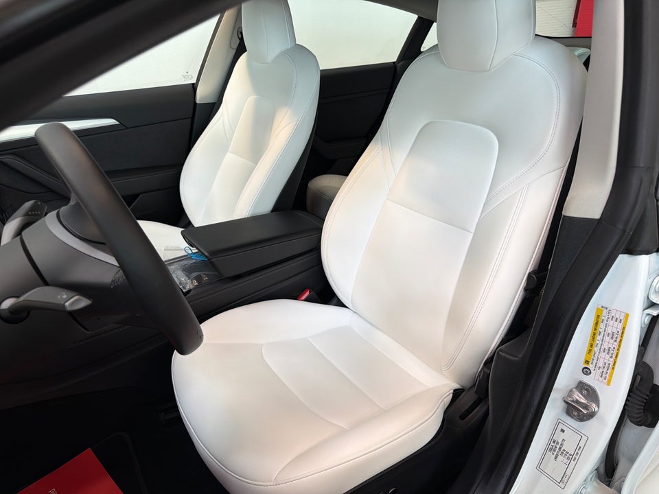 Tesla Model 3 RWD 4d