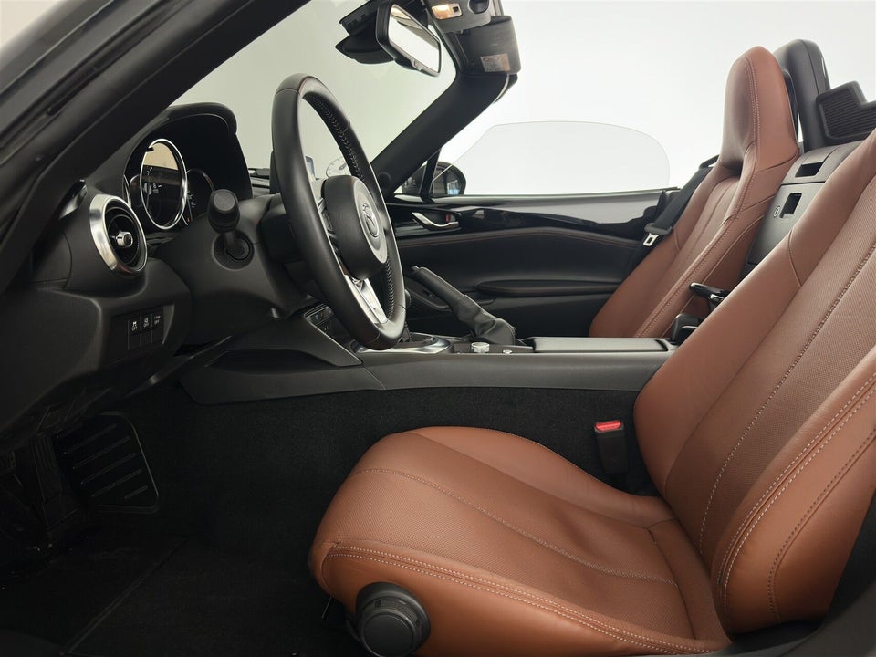 Mazda MX-5 2,0 SkyActiv-G 184 Roadster Cosmo 2d