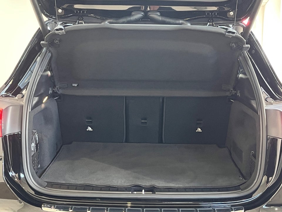 Mercedes EQA300 AMG Line 4Matic 5d