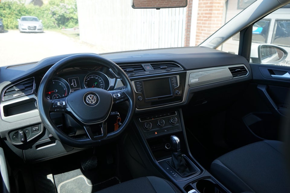 VW Touran 1,6 TDi 110 Trendline DSG Van 5d