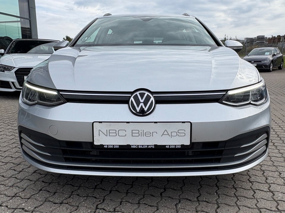 VW Golf VIII 1,5 eTSi 130 Life Variant DSG 5d