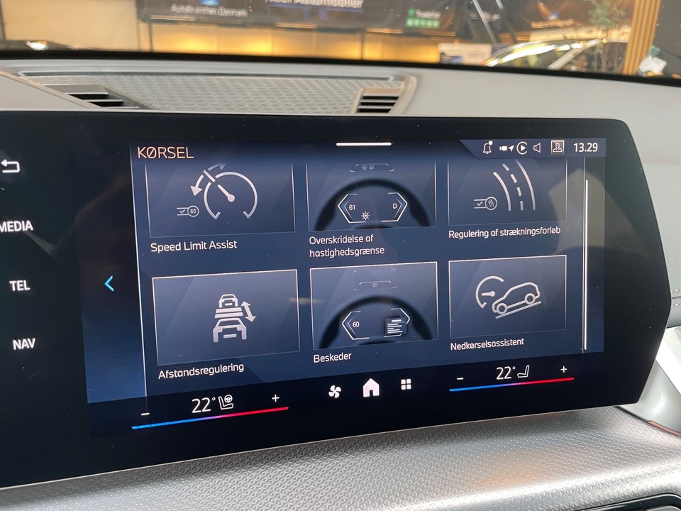 BMW iX1 xDrive30 Fully Charged M-Sport 5d