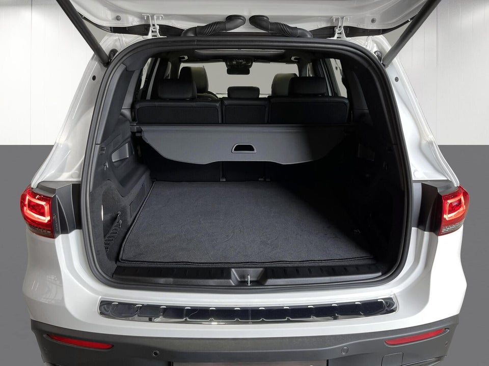 Mercedes EQB300 AMG Line 4Matic 5d