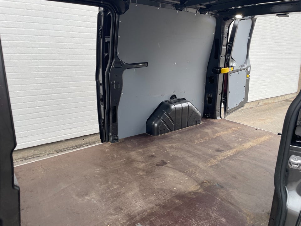 Ford Transit Custom 320 L2 2,0 TDCi 185 Sport