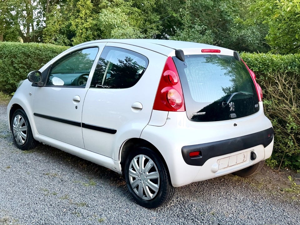 Peugeot 107 1,0 Active 5d