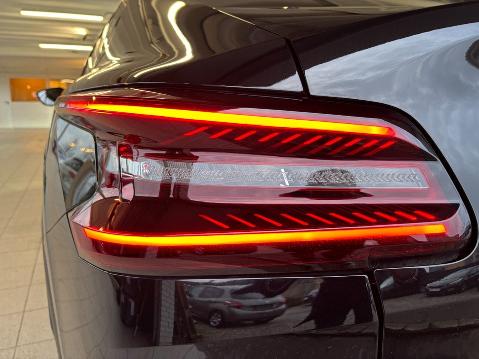 Citroën ë-C4 X 50 Shine 4d