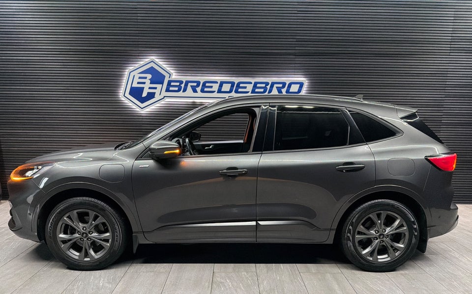 Ford Kuga 2,5 HEV ST-Line X CVT 5d