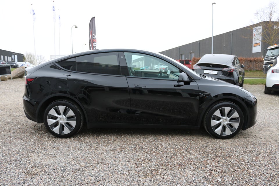 Tesla Model Y RWD 5d