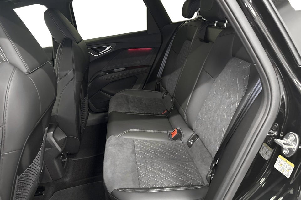 Audi Q4 e-tron performance 5d