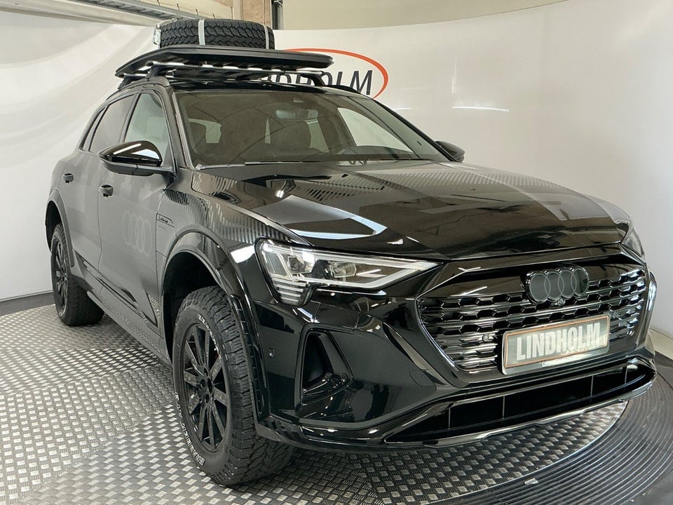 Audi Q8 e-tron 55 Dakar Edition quattro 5d