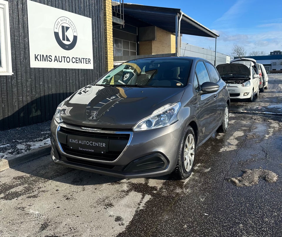 Peugeot 208 1,2 PureTech 82 Allure+ 5d