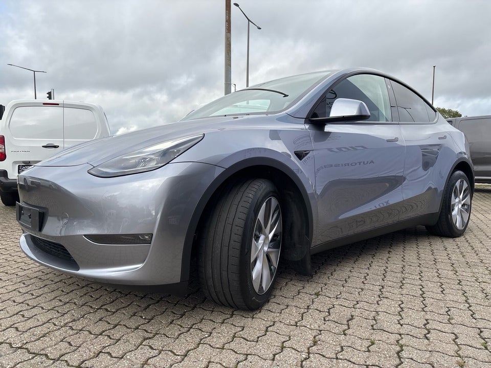Tesla Model Y Long Range AWD 5d