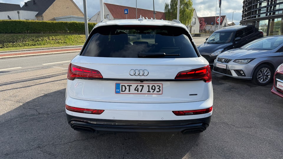 Audi Q5 40 TDi S-line Midnight Edition quattro S-tr. 5d