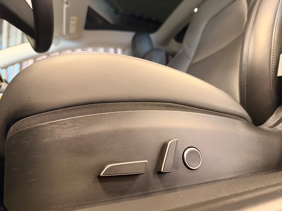 Tesla Model 3 Standard Range+ RWD 4d