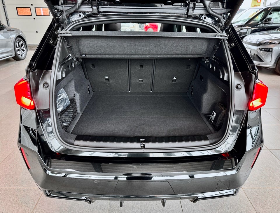 BMW iX1 xDrive30 Fully Charged M-Sport 5d