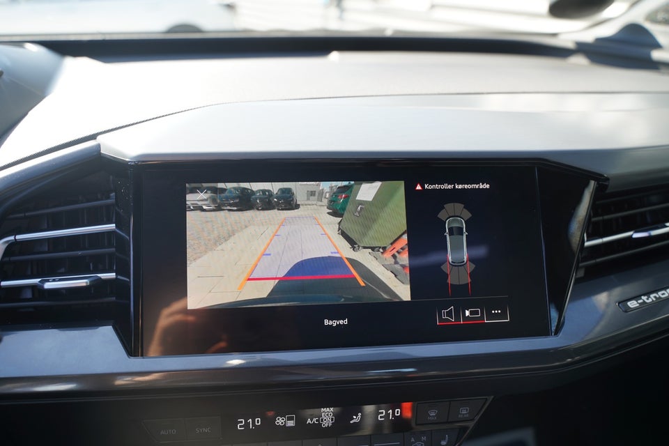 Audi Q4 e-tron 40 S-line 5d