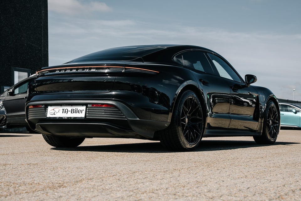 Porsche Taycan 4d