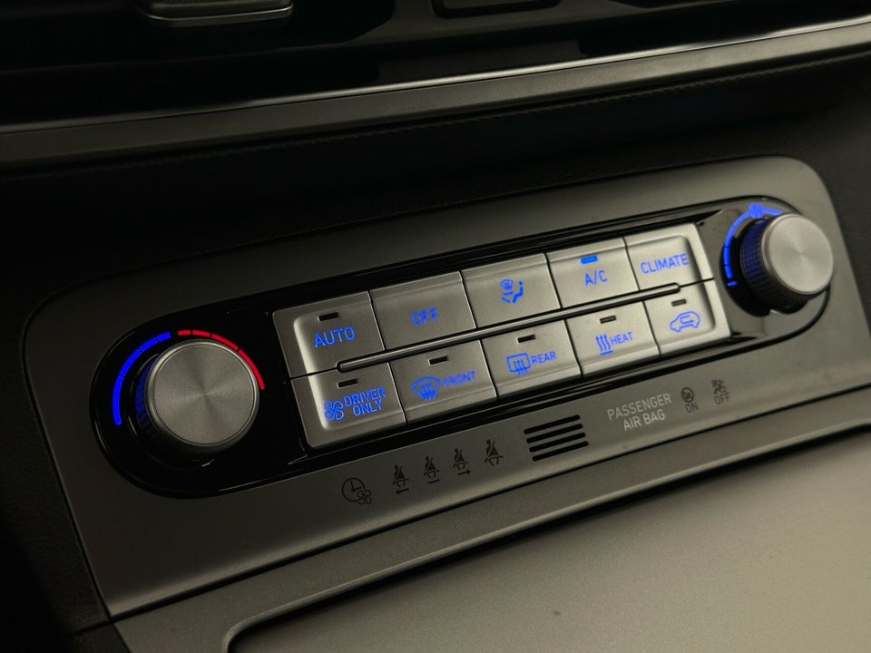 Hyundai Kona 64 EV Essential 5d