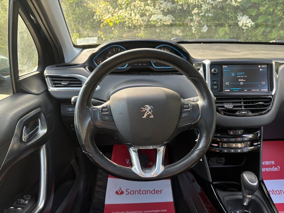 Peugeot 2008 1,2 PureTech 110 Allure Sky EAT6 5d