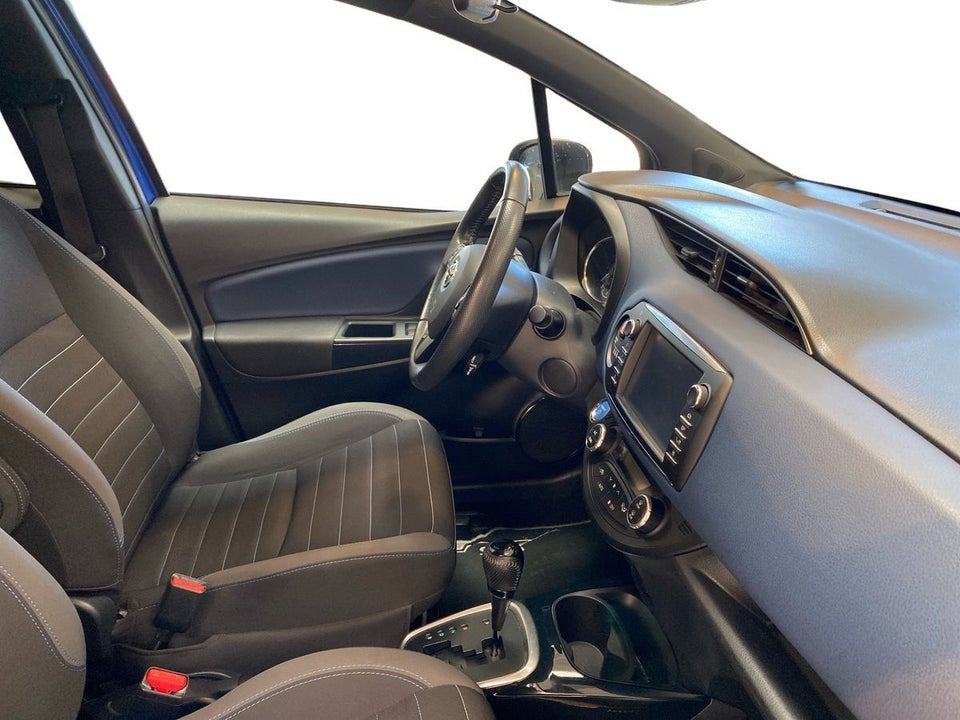 Toyota Yaris 1,5 Hybrid Flavour e-CVT 5d