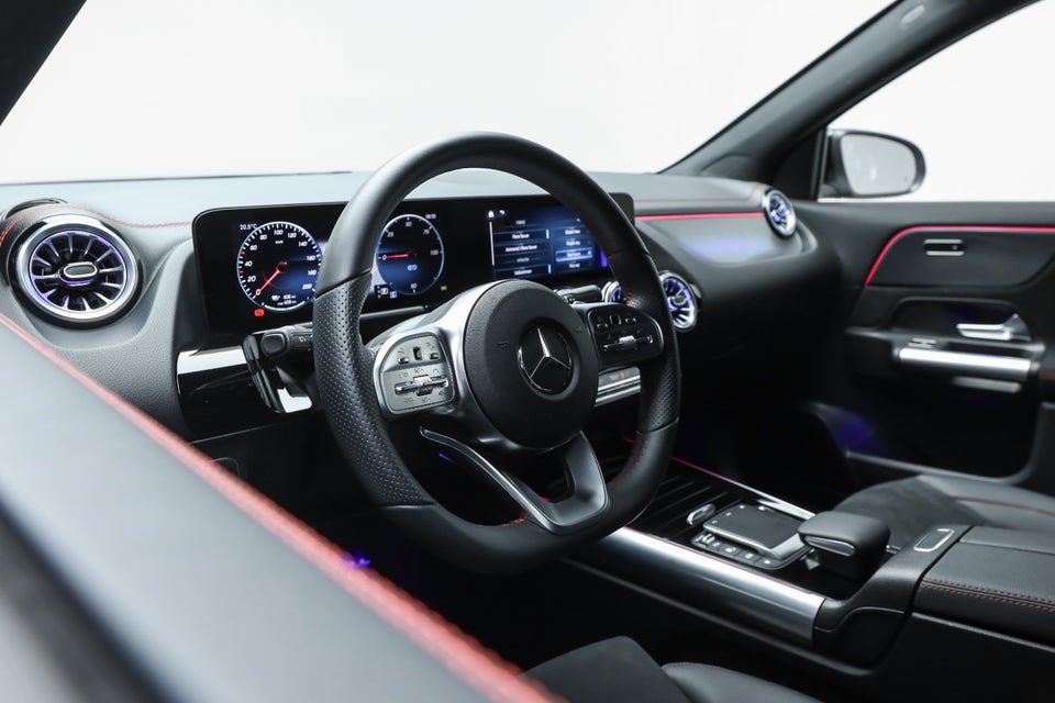 Mercedes EQA350 AMG Line 4Matic 5d