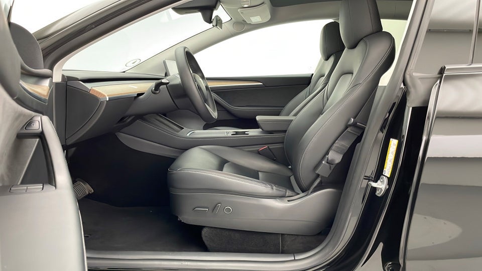 Tesla Model Y Long Range AWD 5d