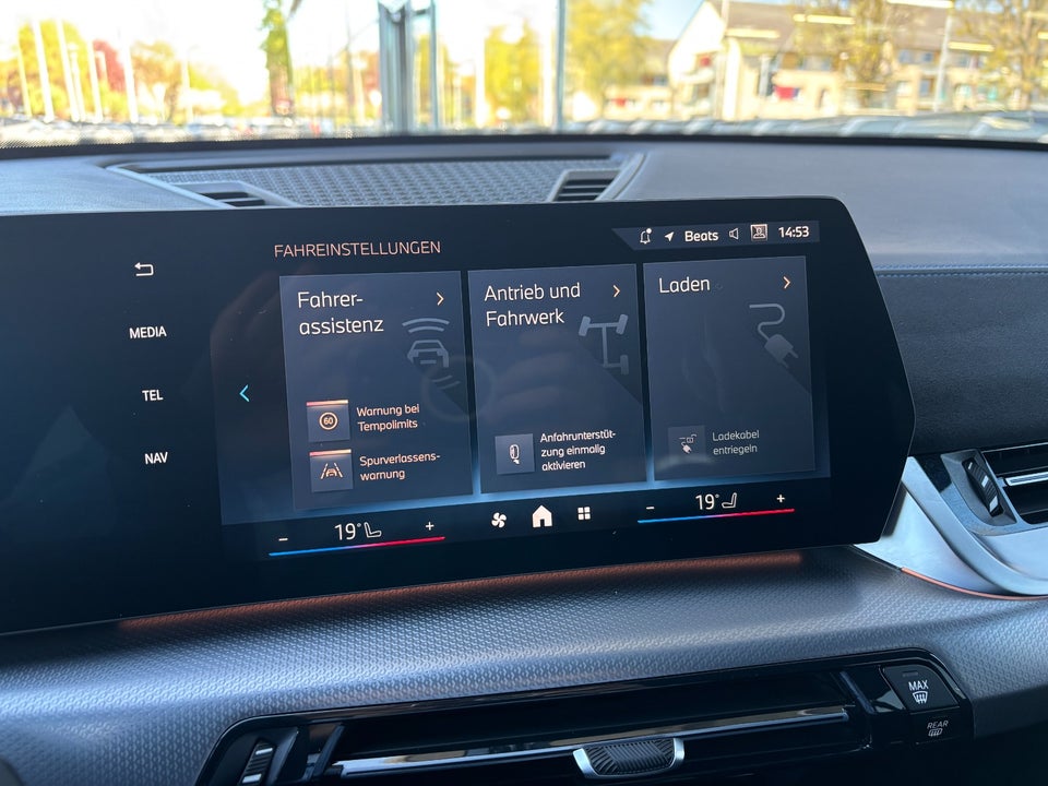 BMW iX2 eDrive20 M-Sport Premium 5d