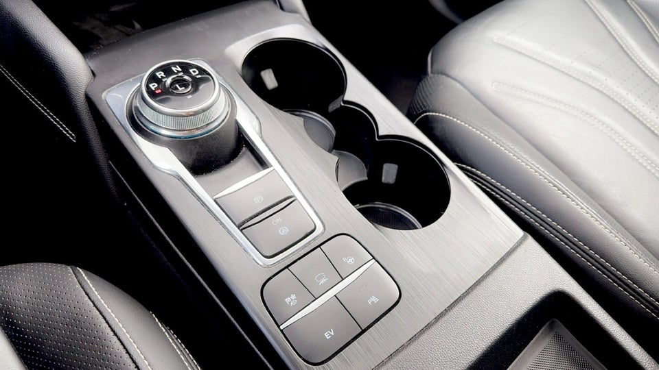 Ford Kuga 2,5 PHEV Vignale CVT 5d