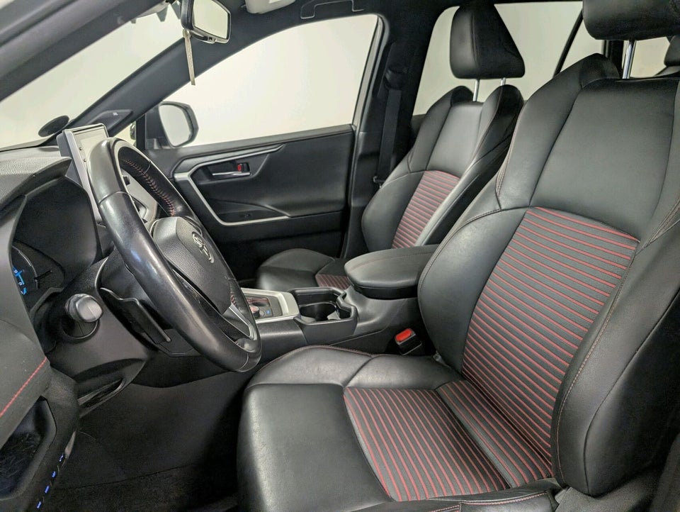 Toyota RAV4 2,5 Plug-in Hybrid H3 Business Style AWD-i 5d