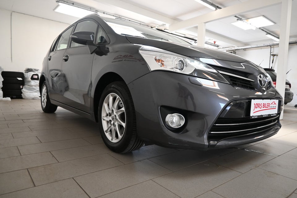 Toyota Verso 1,8 VVT-i T2 Vision 7prs 5d