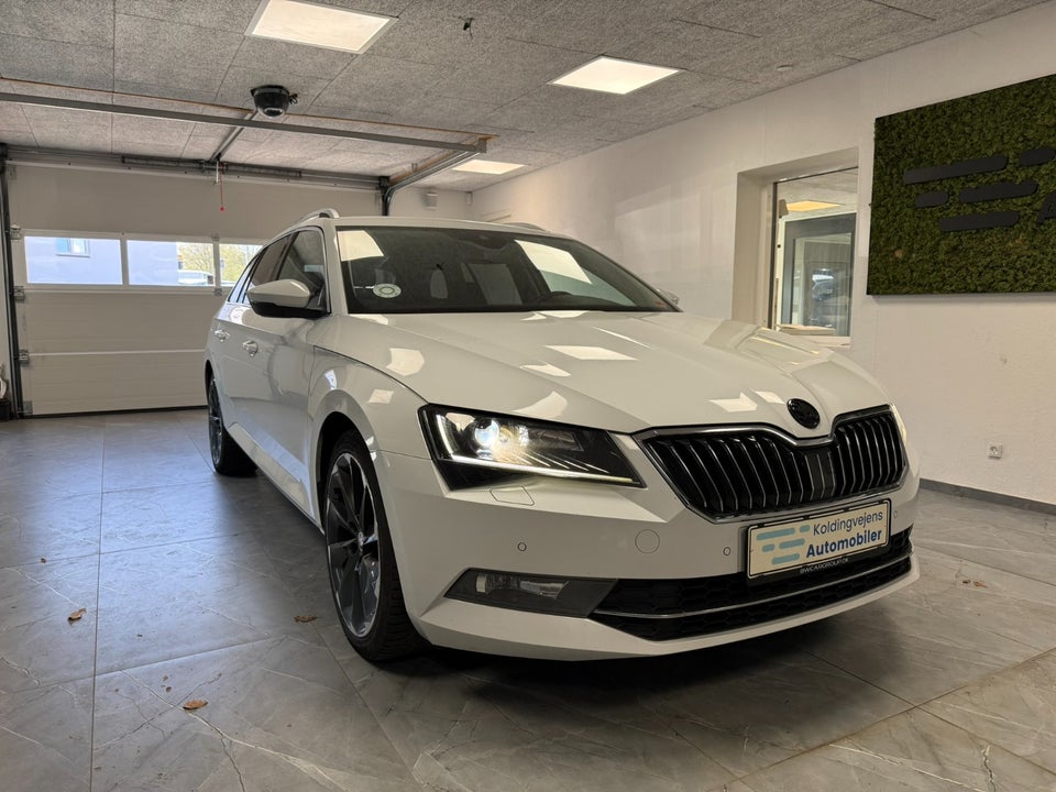 Skoda Superb 2,0 TDi 190 Ambition Combi DSG 5d