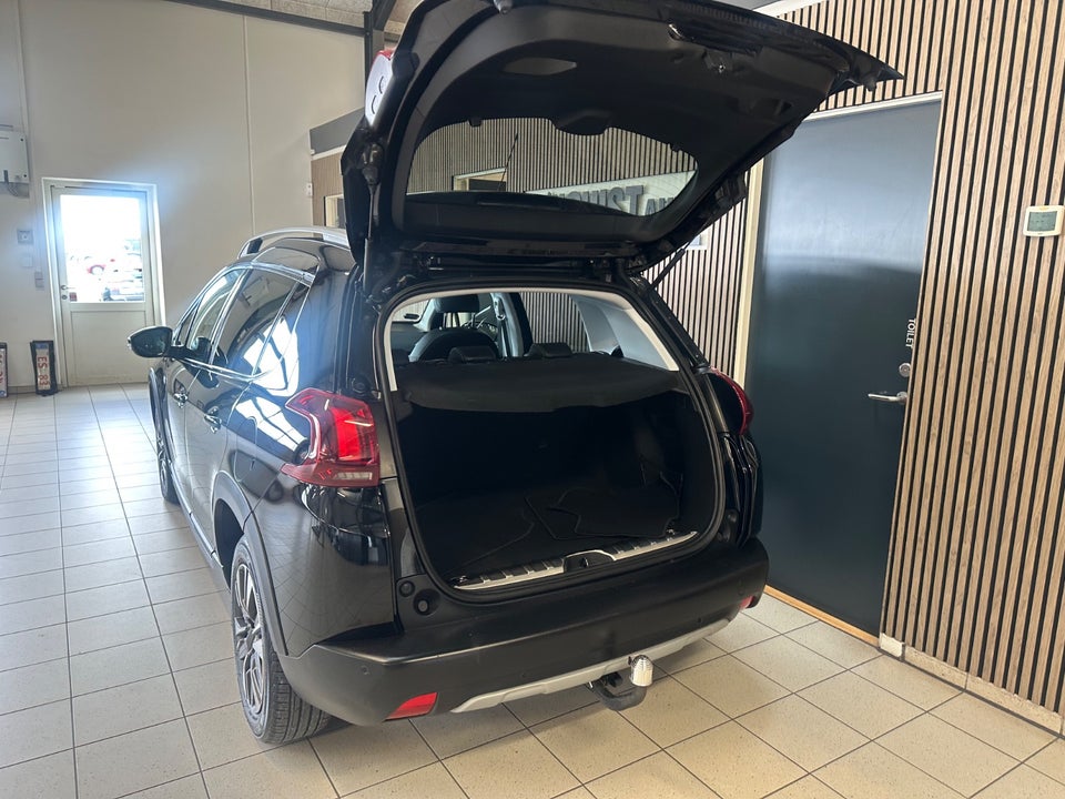 Peugeot 2008 1,2 e-THP 110 Allure Sky EAT6 5d