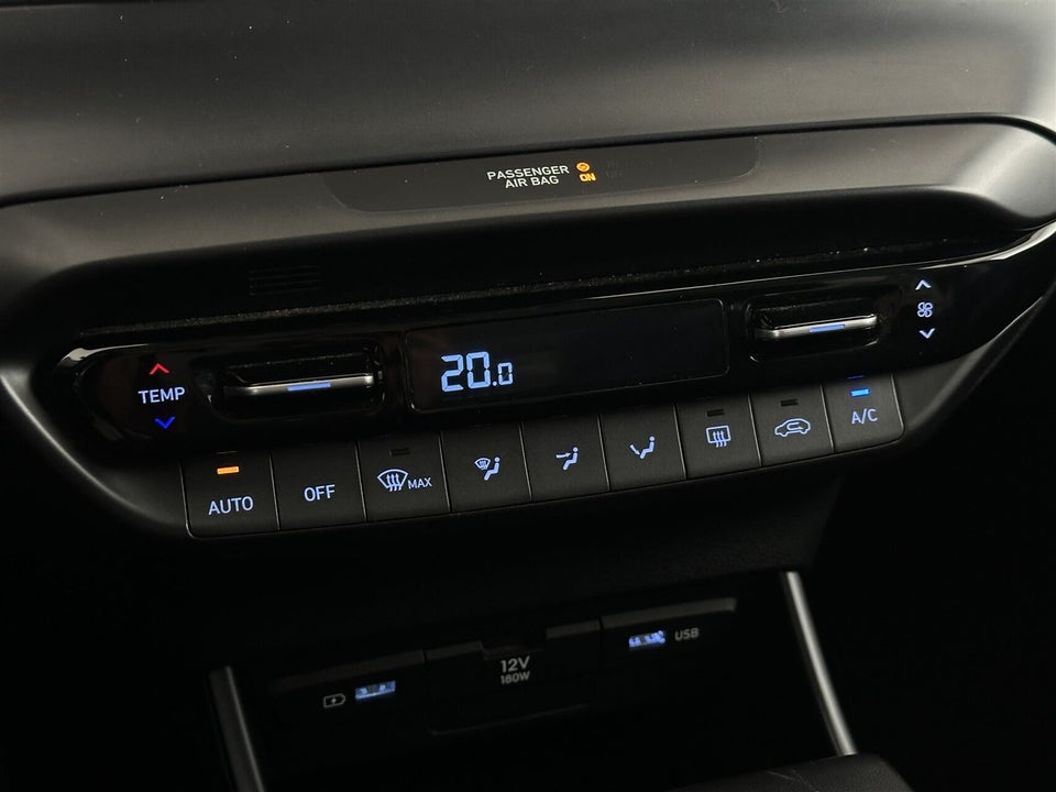 Hyundai i20 1,0 T-GDi Essential DCT 5d