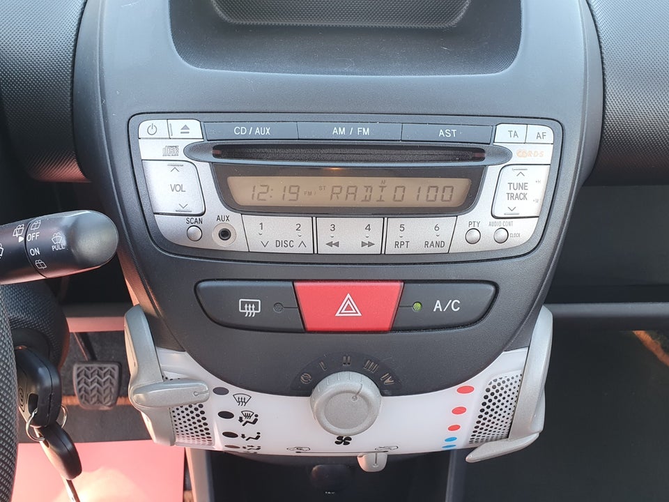 Toyota Aygo 1,0 VVT-i T2 5d