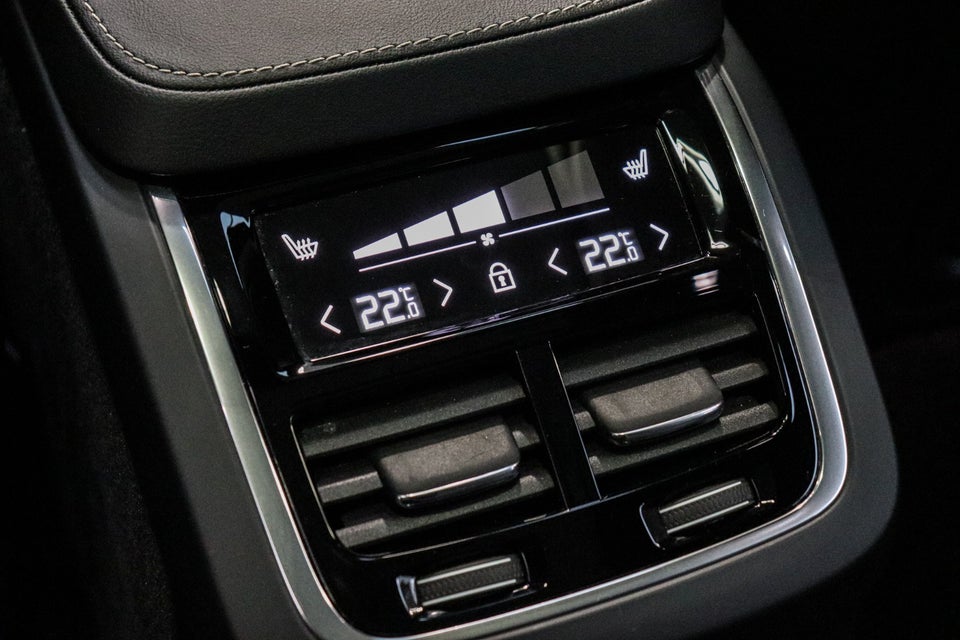 Volvo XC90 2,0 T8 ReCharge Ultimate Dark aut. AWD 7prs 5d