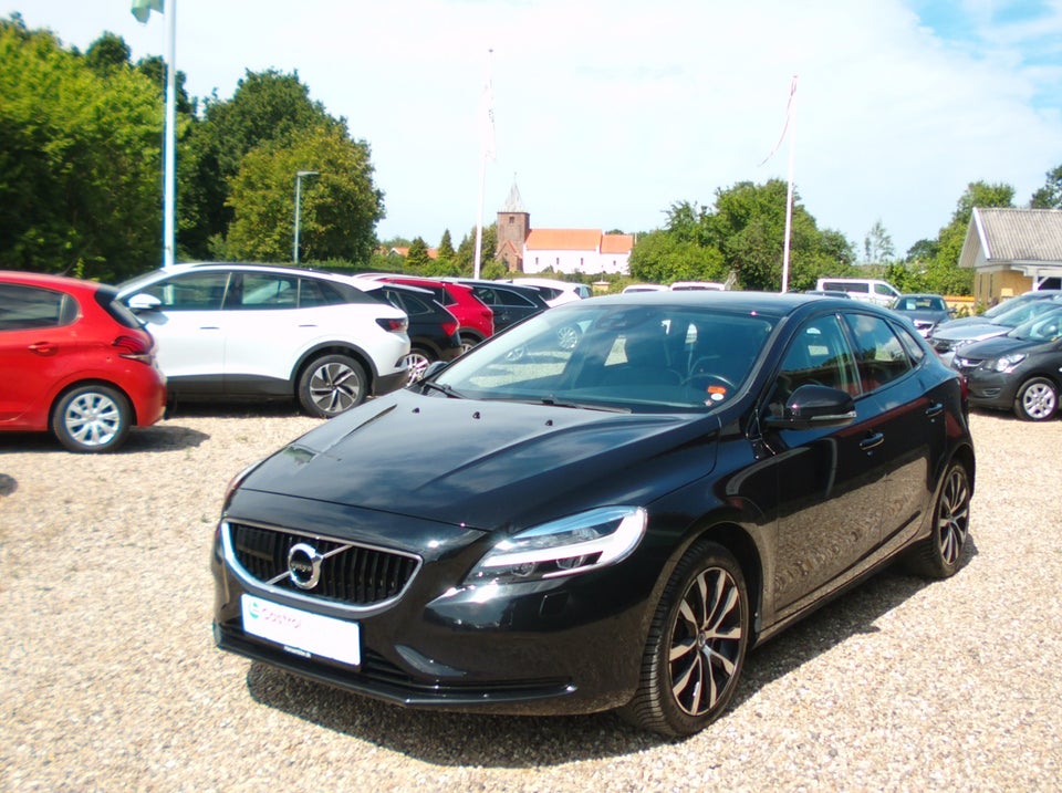 Volvo V40 1,5 T3 152 Momentum aut. 5d