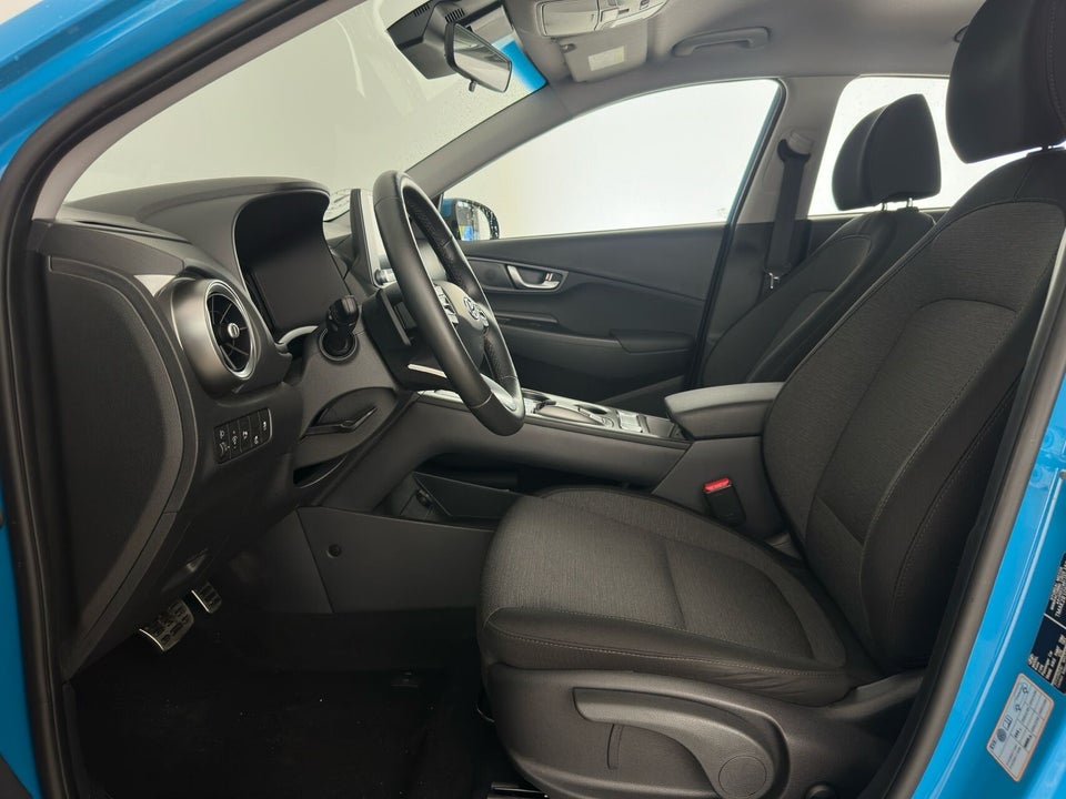 Hyundai Kona 64 EV Essential 5d