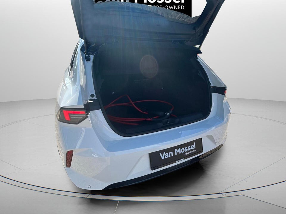 Opel Astra-e 54 Ultimate 5d