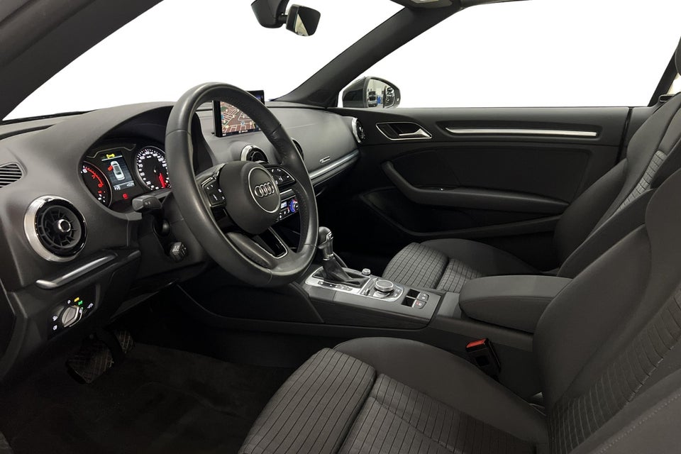 Audi A3 35 TFSi Sport Limited plus Cabriolet S-tr. 2d